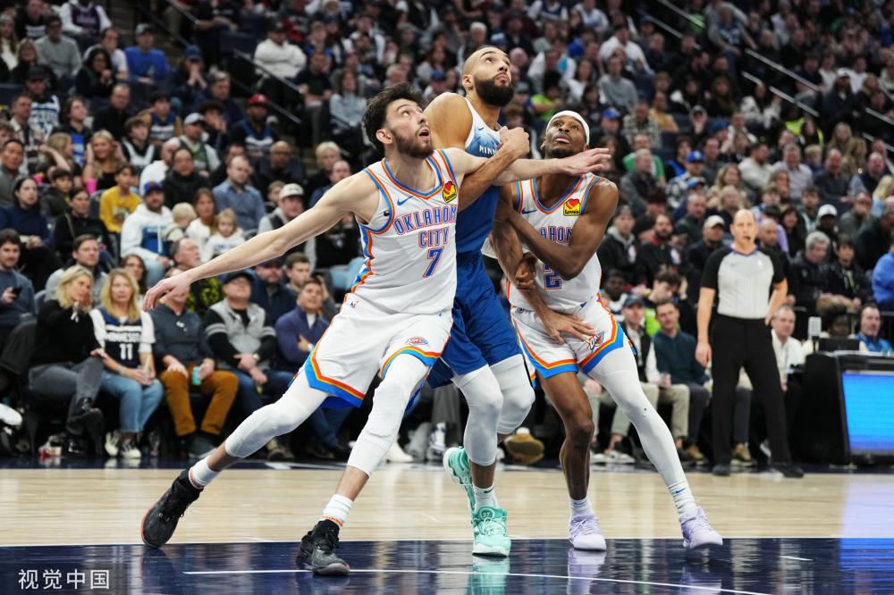 备受瞩目的 备受瞩目的